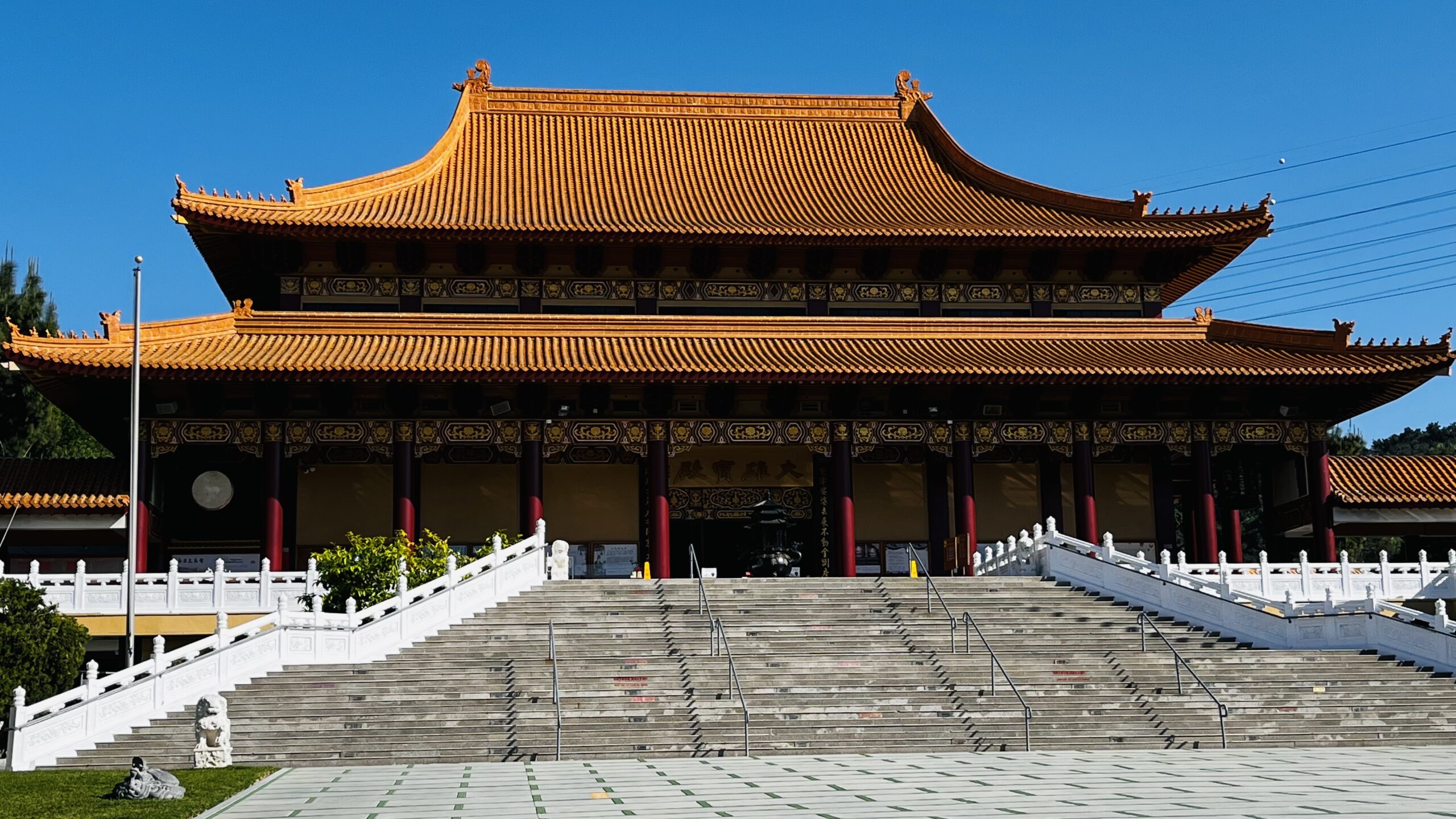 Journey to Tranquility: Exploring Hsi Lai Chinese Temple